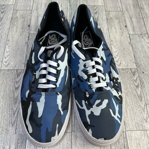 Vans Men's Blue and Black Camo Sneakers Men’s Size 12 #50714